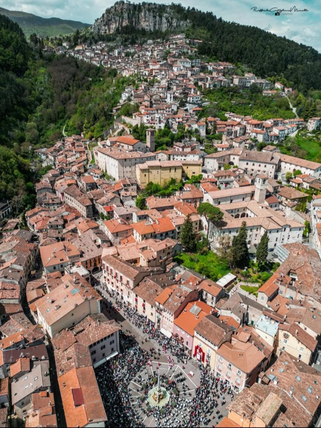 Appartamento Luzzi Tagliacozzo Exterior photo